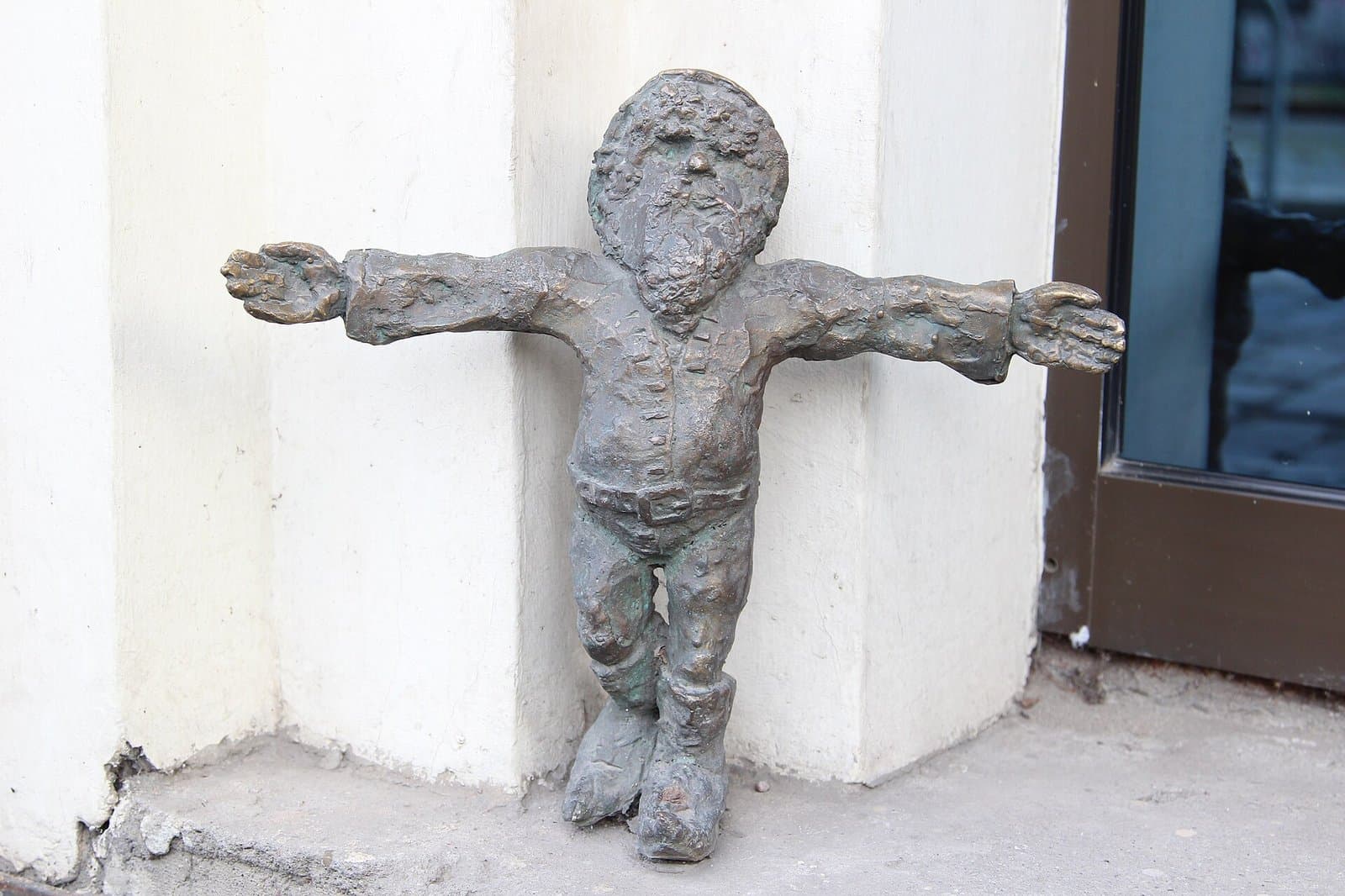 Krasnale, os anões de bronze nas calçadas de Wrocław